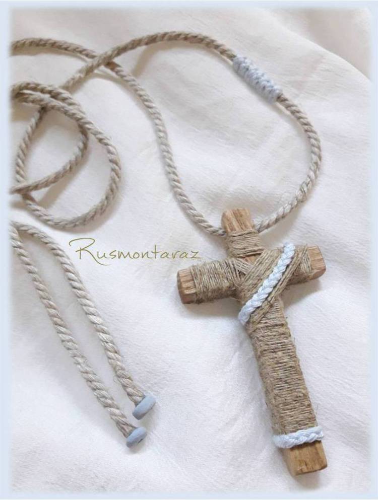 Cruz de comunión, cruces de comunión, cruces de madera, cruces de cuerda, trajes comunión niño, comunión