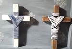 Cruz de comunión; cruces de madera de comunión; cruz de madera de comunión; cruces de comunión; Rusmontaraz; cruces de madera; cruces de comunión modernas; cruces de comunión niño; cruces de comunión niña; rosarios de comunión; cruces de comunión blancas;