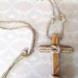 Cruz de madera comunión niño