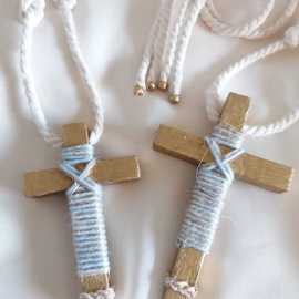 Cruz de madera comunión niño