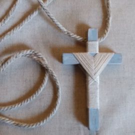 cruz de comunión ibicenca , cruz oro comunion, cruz de madera comunion