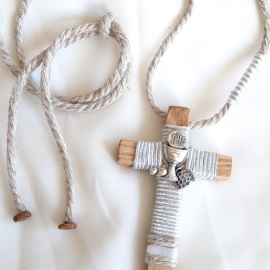 Cruces de comunión con cordón. Cruz de madera comunión personalizada