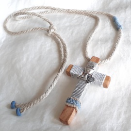 Cruces de comunión con cordón. Cruz de madera comunión personalizada