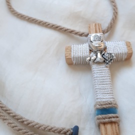 Cruces de comunión con cordón. Cruz de madera comunión personalizada