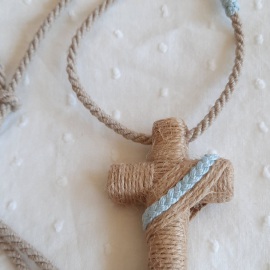 Cruces de comunión con cordón. Cruz de madera comunión personalizada
