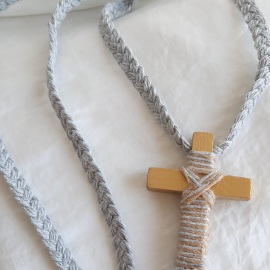 Cruces de comunión con cordón. Cruz de madera comunión personalizada