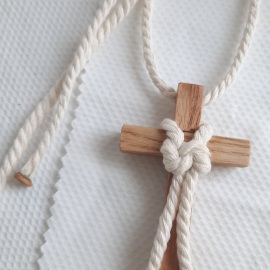 Cruces de comunión con cordón. Cruz de madera comunión personalizada