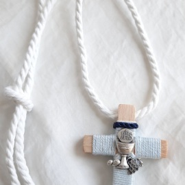 Cruces de comunión con cordón. Cruz de madera comunión personalizada
