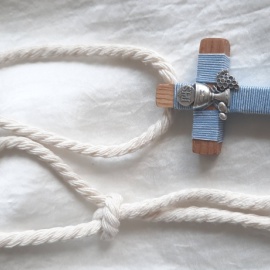 Cruces de comunión con cordón. Cruz de madera comunión personalizada