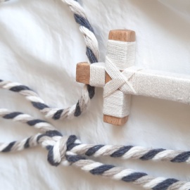 Cruces de comunión con cordón. Cruz de madera comunión personalizada