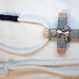 Cruces de comunión con cordón. Cruz de madera comunión personalizada