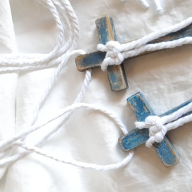 Cruces de comunión con cordón. Cruz de madera comunión personalizada