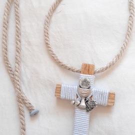 Cruces de comunión con cordón. Cruz de madera comunión personalizada