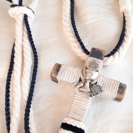 Cruces de comunión con cordón. Cruz de madera comunión personalizada