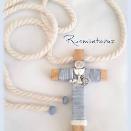 Cruces de comunión con cordón. Cruz de madera comunión personalizada