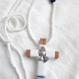 Cruces de comunión con cordón. Cruz de madera comunión personalizada