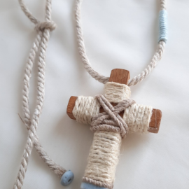 Cruces de comunión con cordón. Cruz de madera comunión personalizada