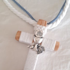 Cruces de comunión con cordón. Cruz de madera comunión personalizada
