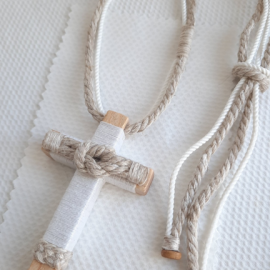 Cruces de comunión con cordón. Cruz de madera comunión personalizada