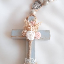 Cruces de comunión niña. Rosarios de comunión, cruz de madera, joyas cruz oro, plata, metal . comuniones 2026